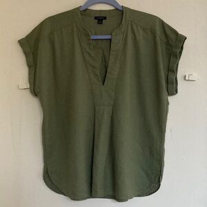Ann Taylor Linen Popover Top Size MD Lightweight Utilitarian Boho Forrest Green